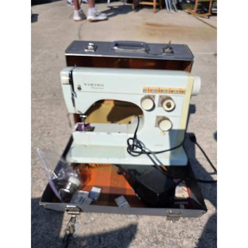 Husqvarna Viking 6030 Sewing Machine Made in Sweden with Case and Manual Vintage